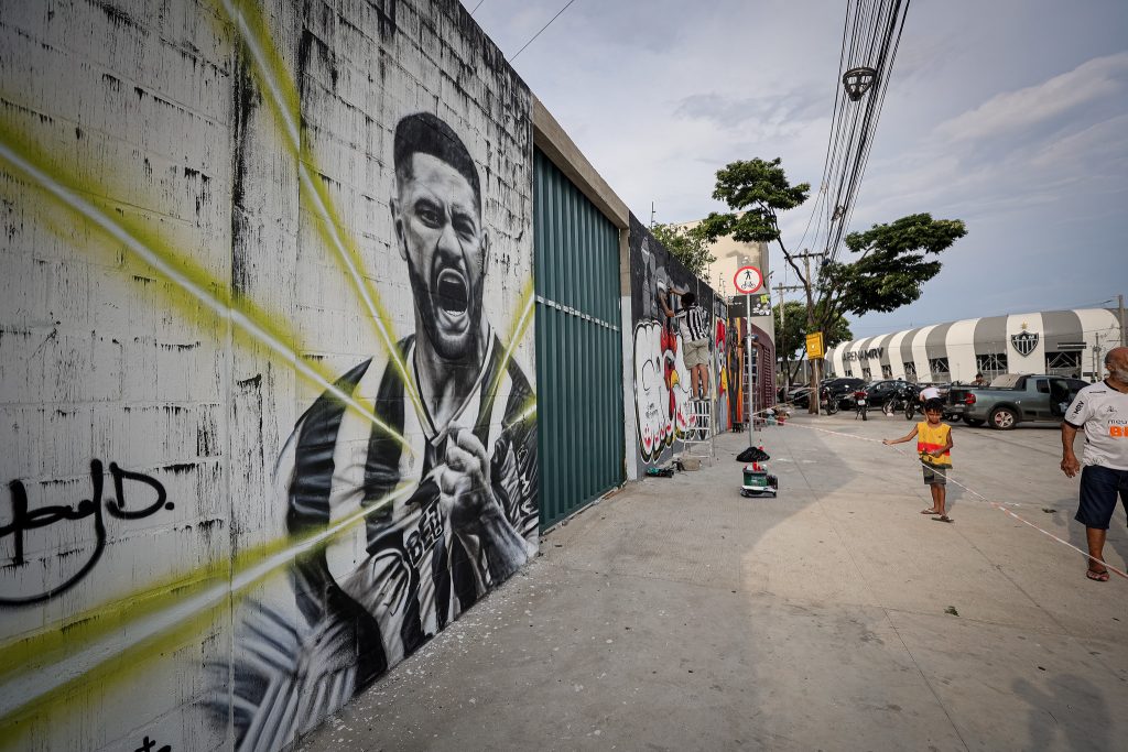 Grafites próximo à Arena MRV em alusão ao Atlético